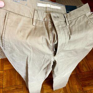 30x30 Slim Fit; Men's Lived In Chino Pants; Banana Republic